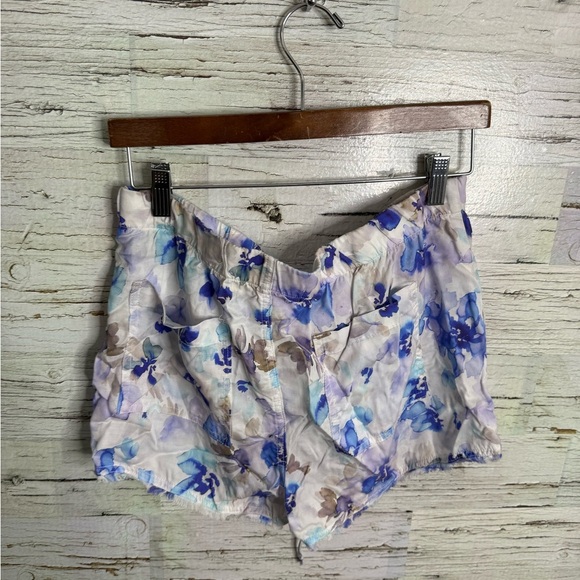 CLOTH & STONE ANTHROPOLOGIE chambray shorts elastic waist blue size medium - Picture 6 of 6